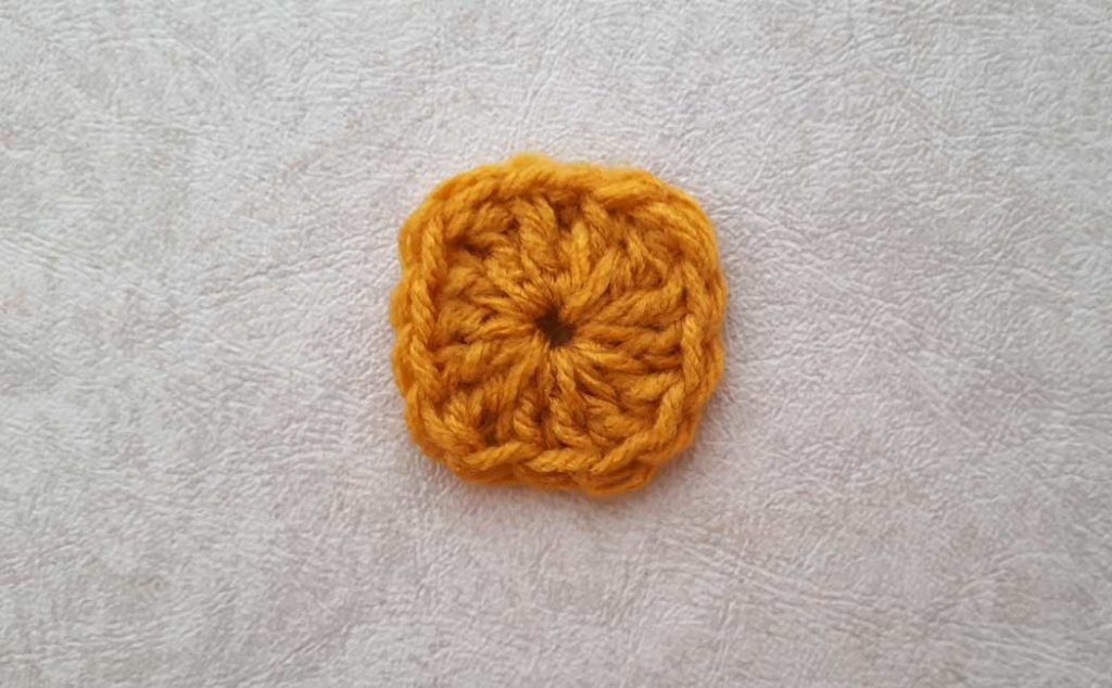 Free-form crochet square shape
