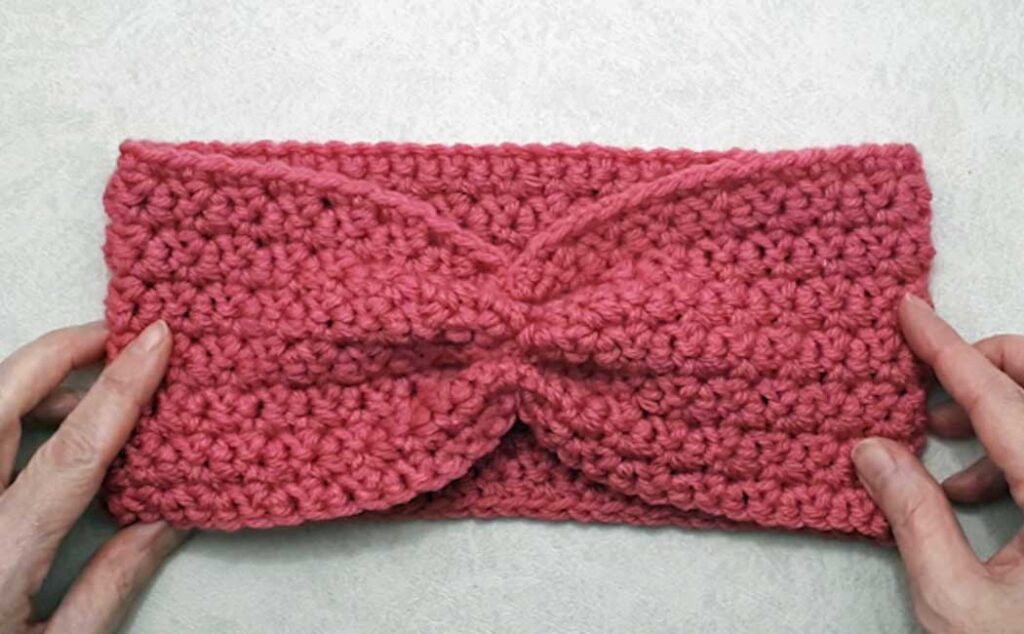 easiest crocheted headband ever