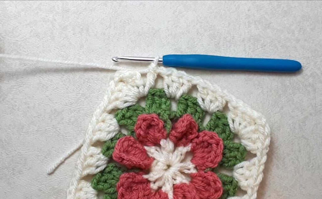 Crocheted Granny Square 3D in Pink round 5