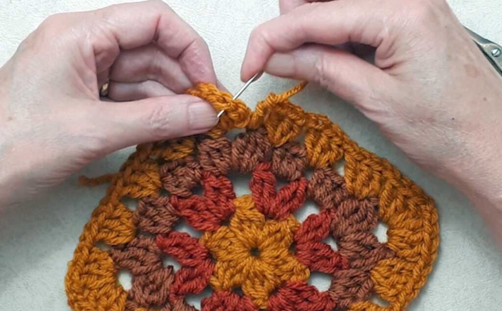 SDC433: How to Crochet a Granny Square Two Ways